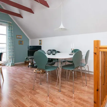 6 Person In Grenå